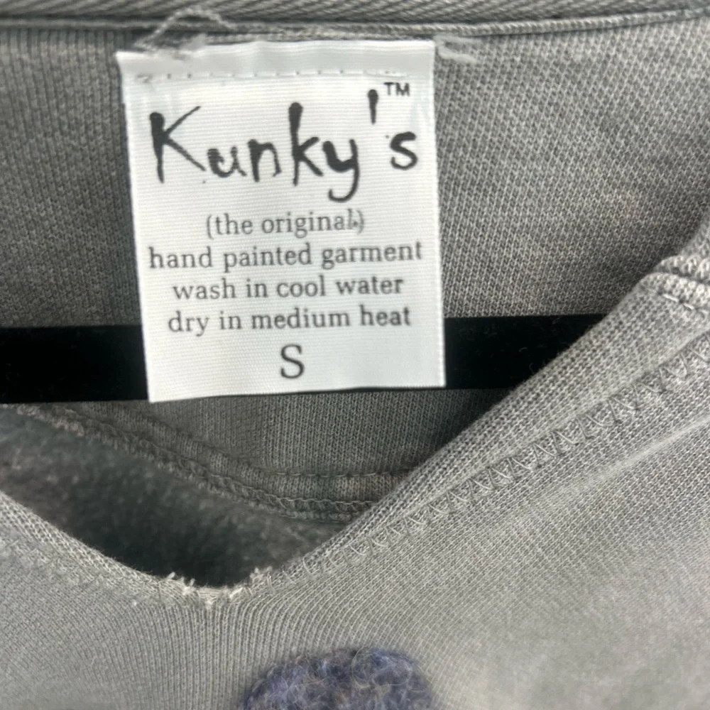 Unk Women's Gray Sweatshirt with Heart Design - Picture 7 of 8